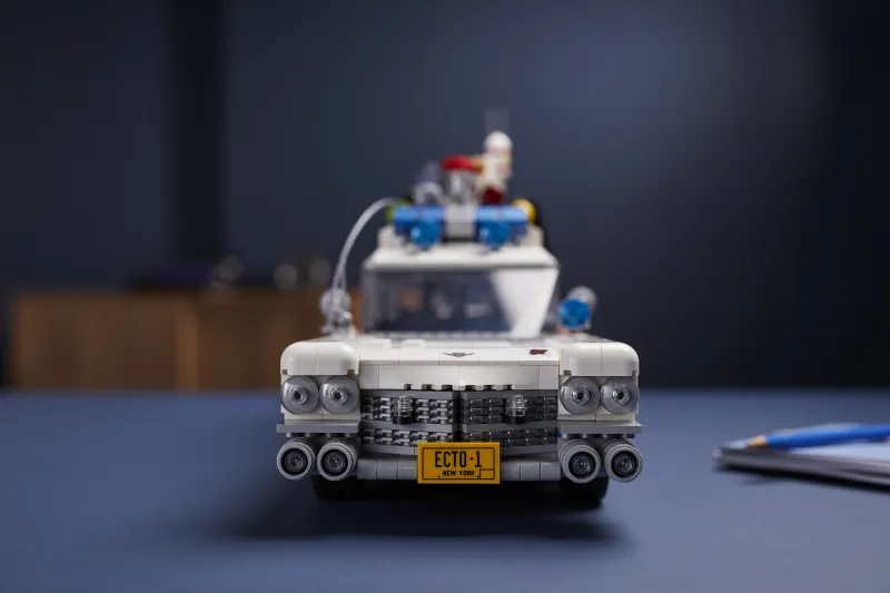 LEGO Icons 10274 Ghostbusters ECTO-1