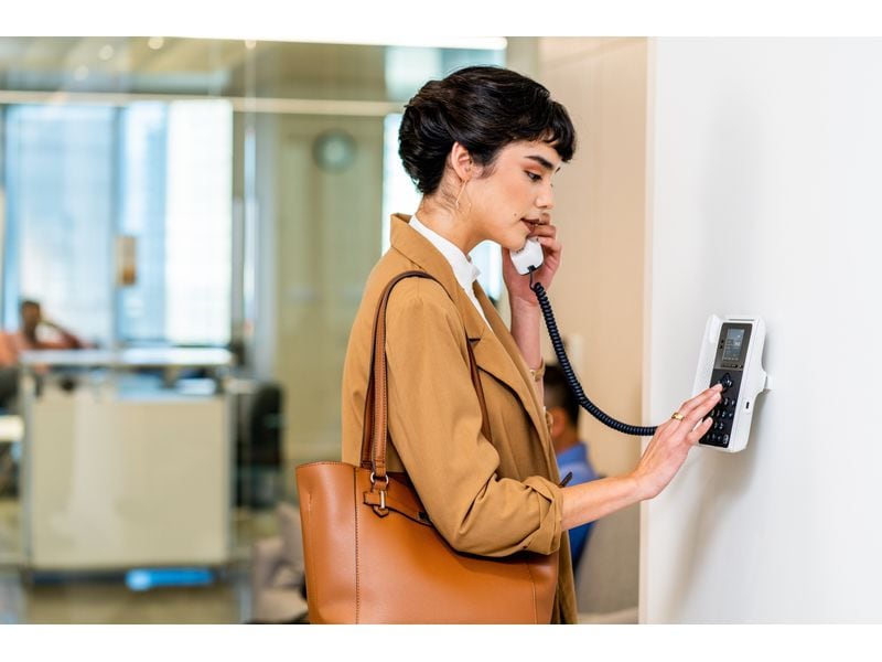 HP Tischtelefon Poly Edge E100 Schwarz/Weiss Vielseitiges Telefon in elegantem Design