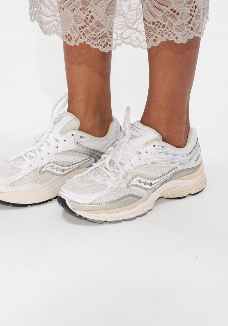 witte saucony lage sneakers progrid omni 9