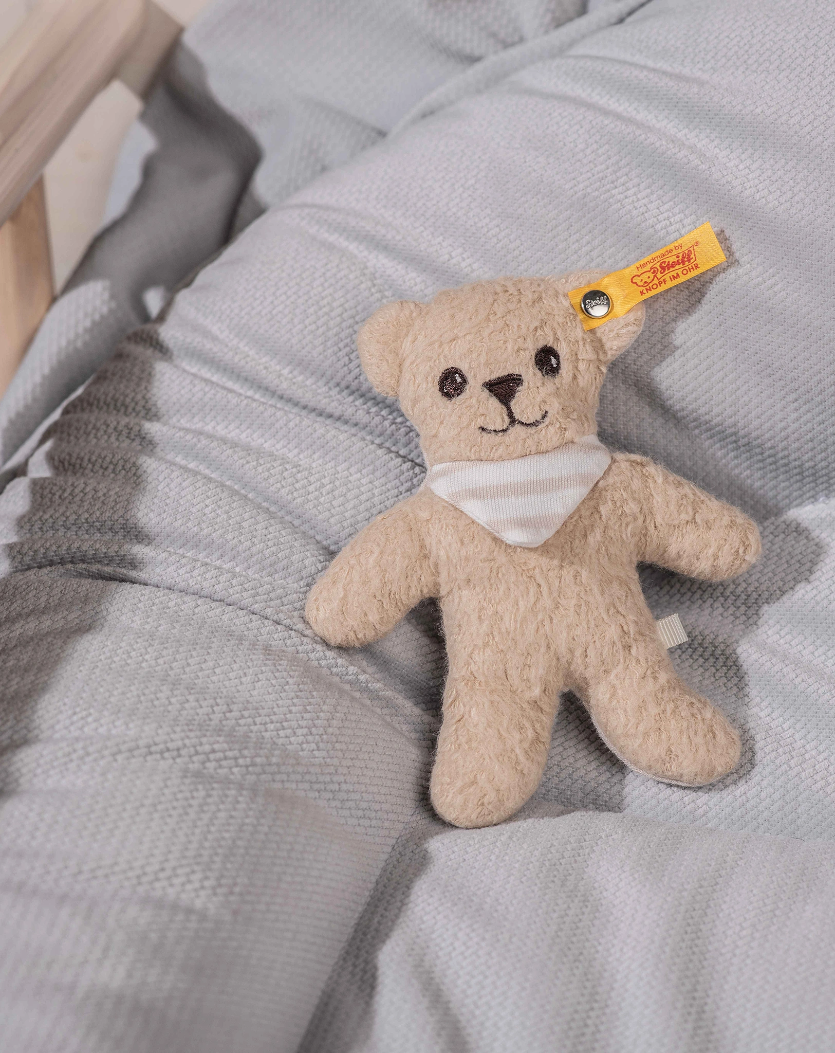 Teddybär NOAH (12cm) mit Rassel in beige