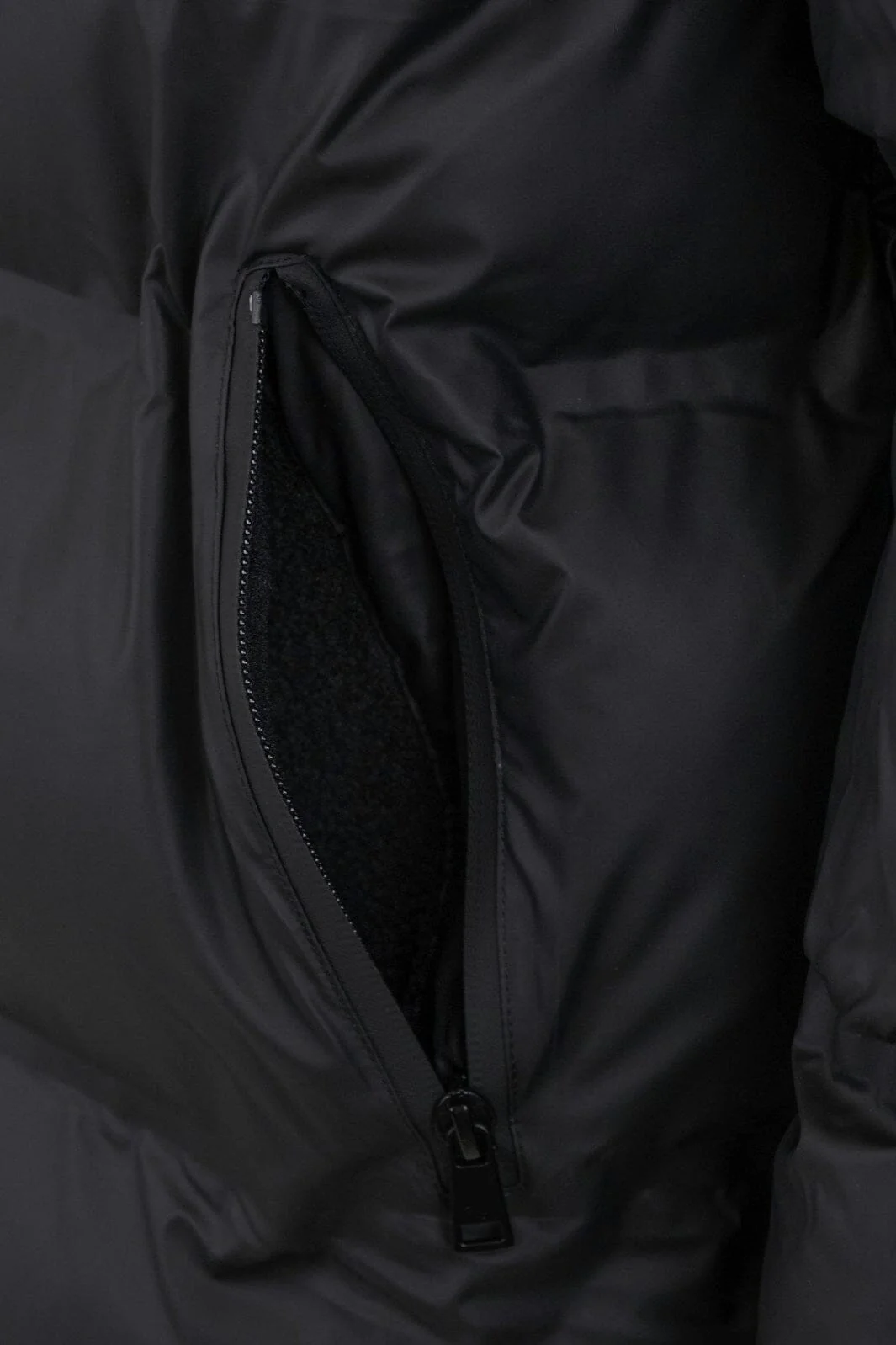 Neo Noir Viviana C Puffer Jacket black