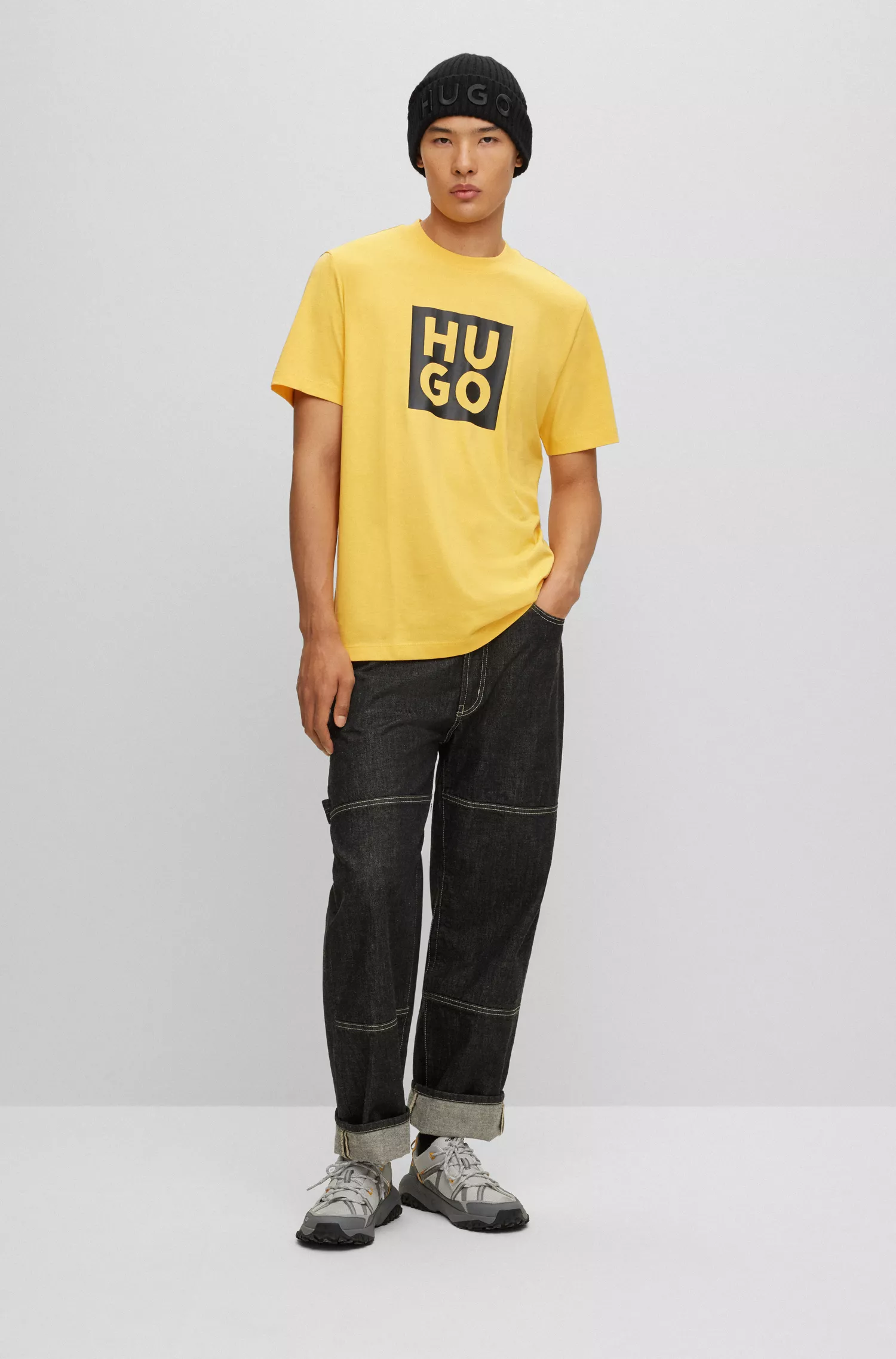 Camiseta HUGO vermelha em algodão orgânico com estampa do logotipo