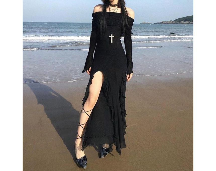 BrickBlack - Lange mouw off-shoulder effen asymmetrische ruche rand split maxi kokerjurk