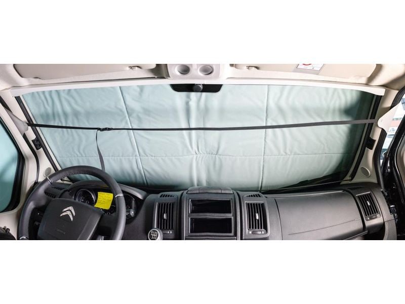 VanSpace Isolierung von Front- und Seitenscheiben, aussen Hohe Dämmleistung der Scheiben