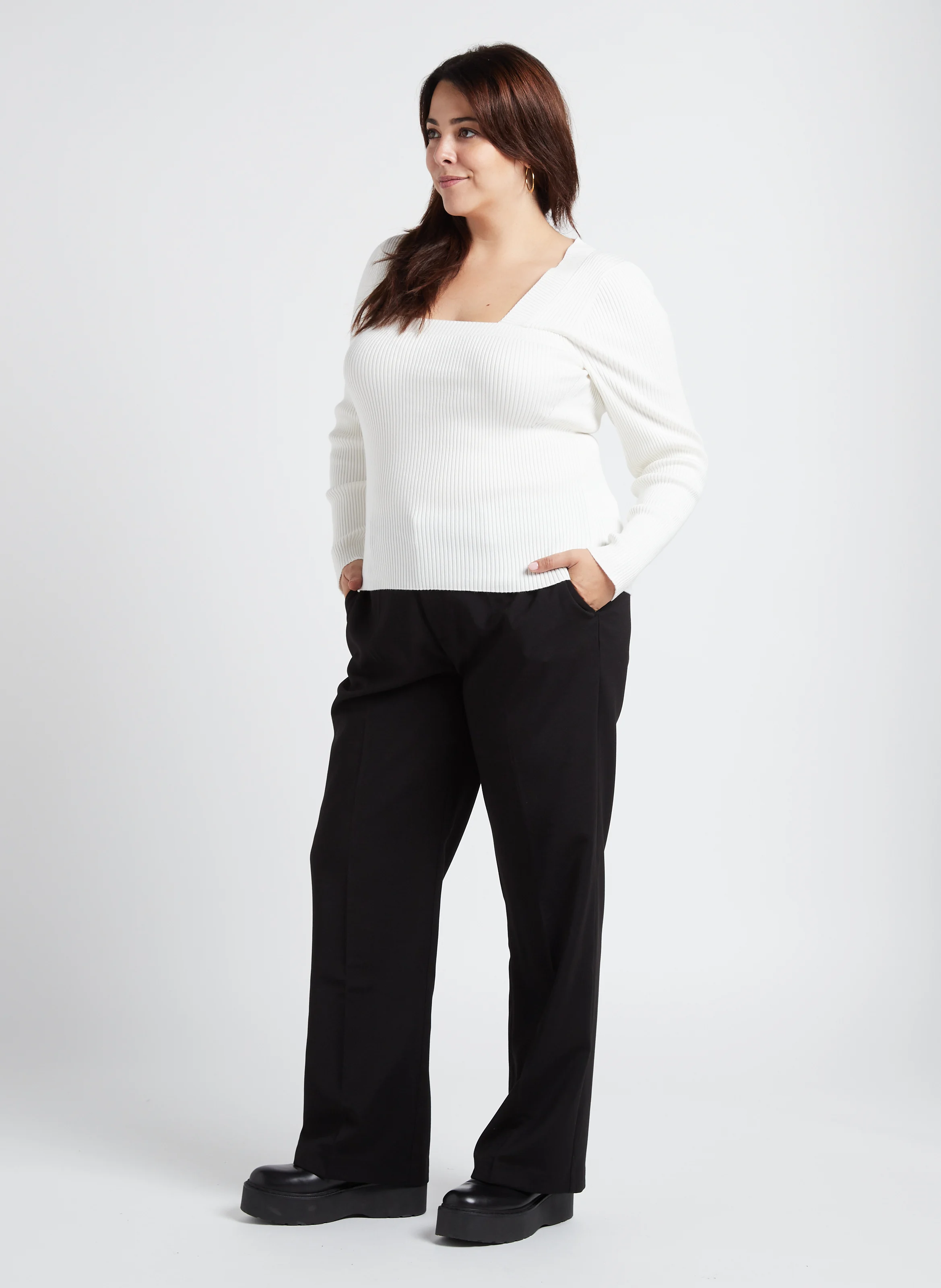 Top moulant col carré| Blanc