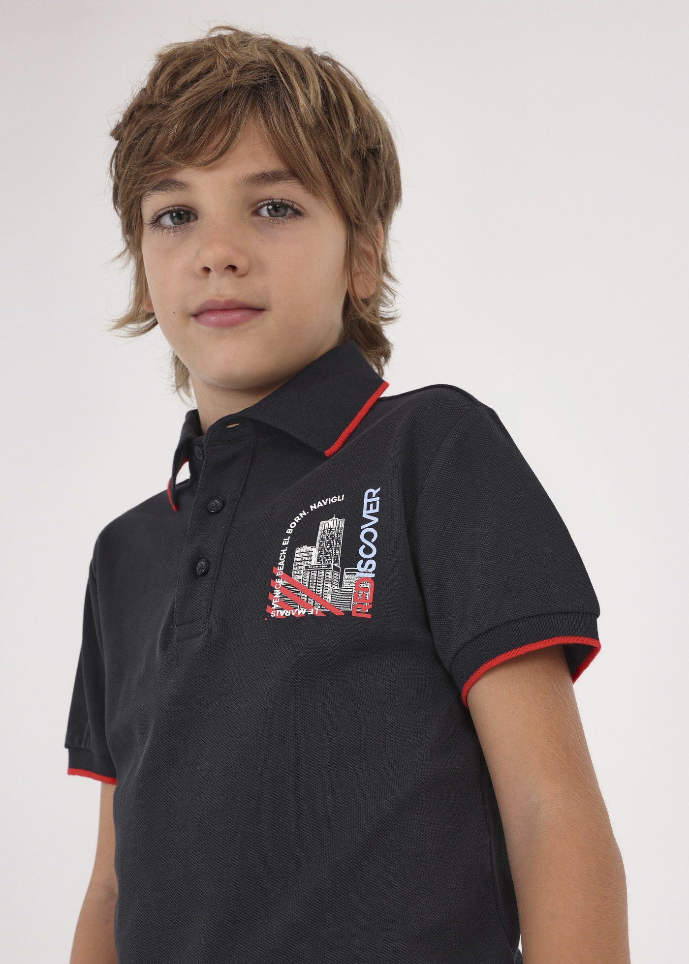 Camisa polo com estampa em algodão sustentável para meninos