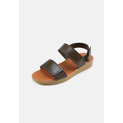 Nature Karen Sandaler, Olive, 38