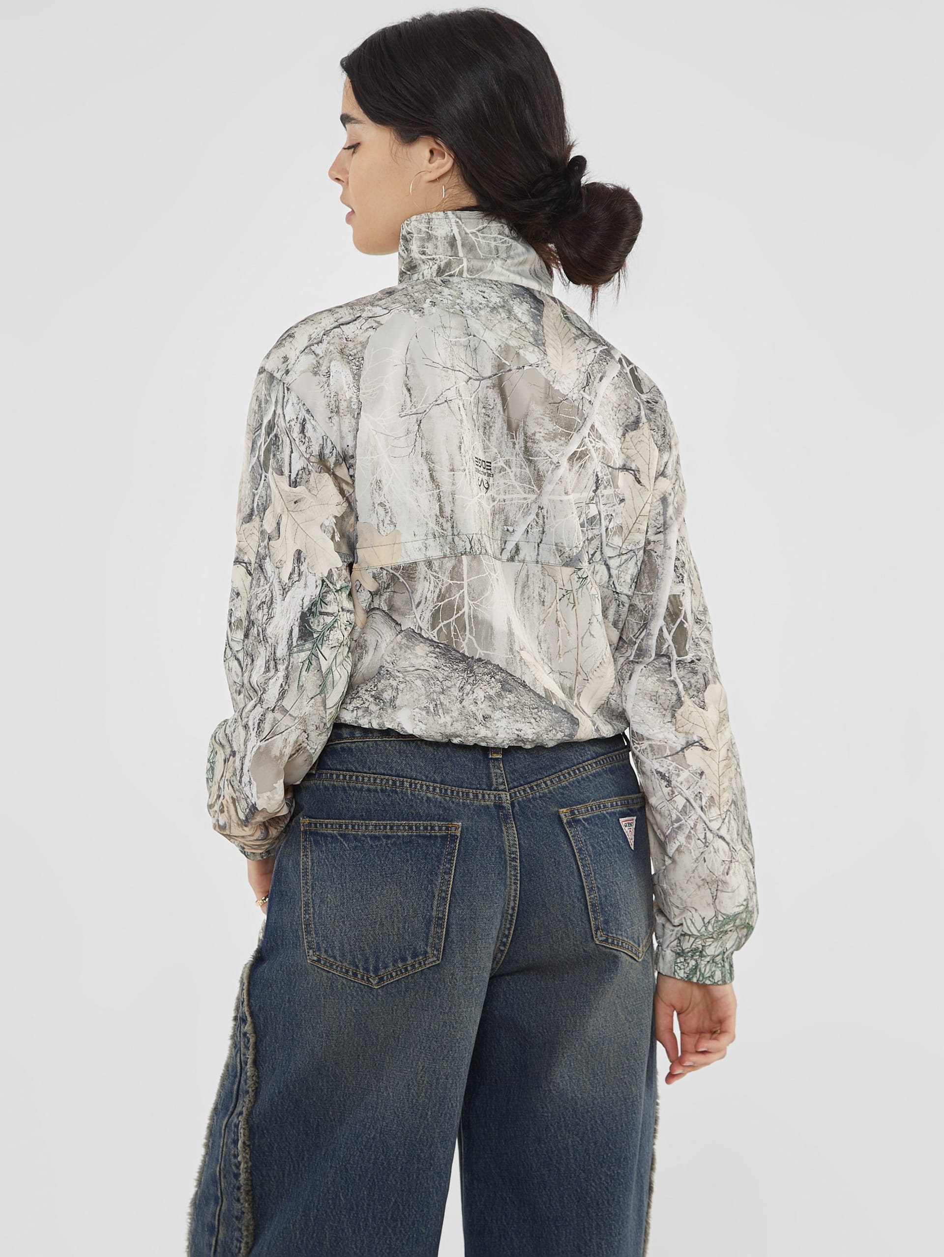 GUESS Originals x Jaqueta Corta-Vento RealTree