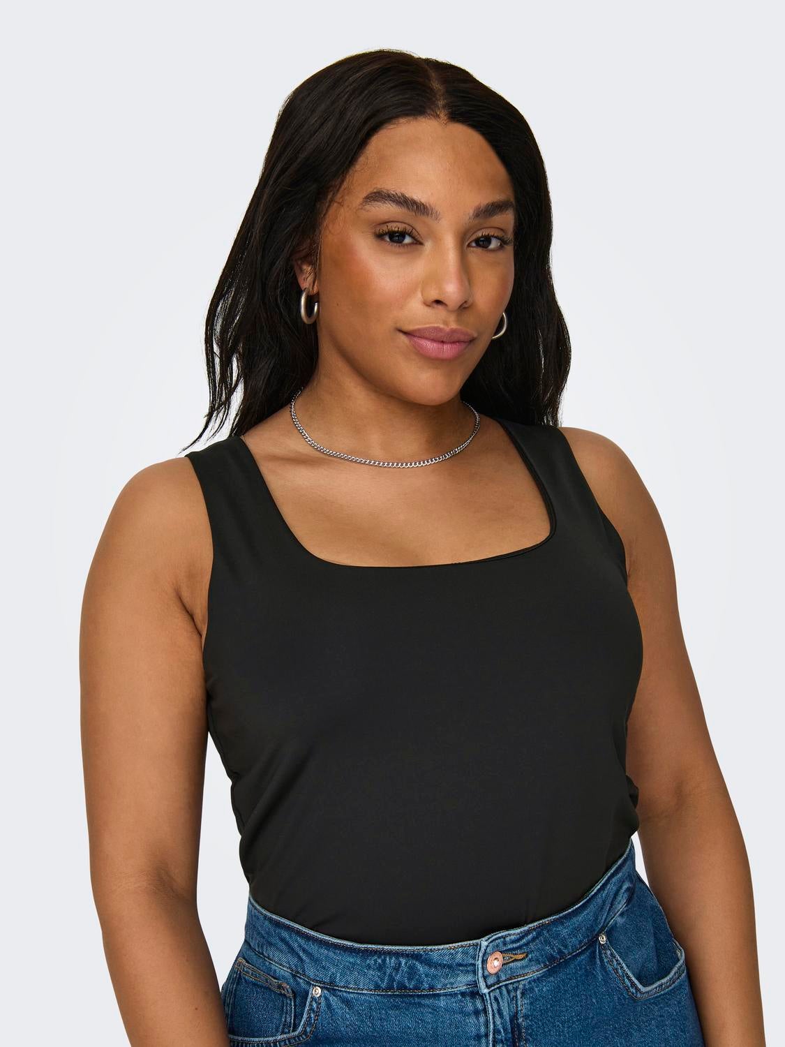 CAREA Top Black