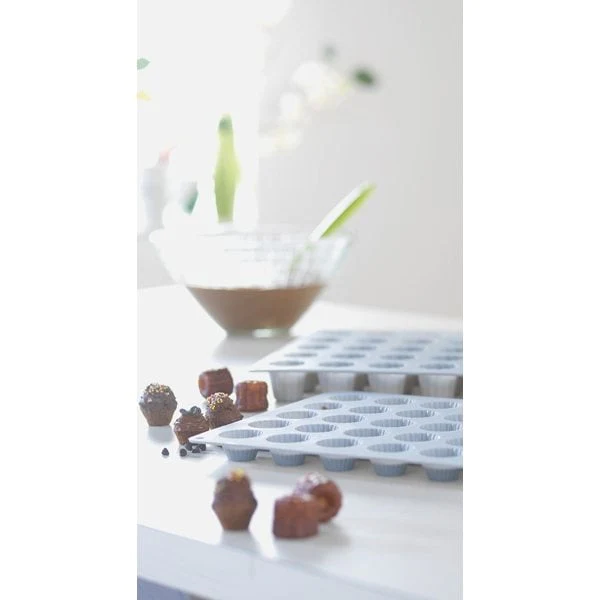 Lot 2 grandes plaques mini-canelés et tartelettes Mathon