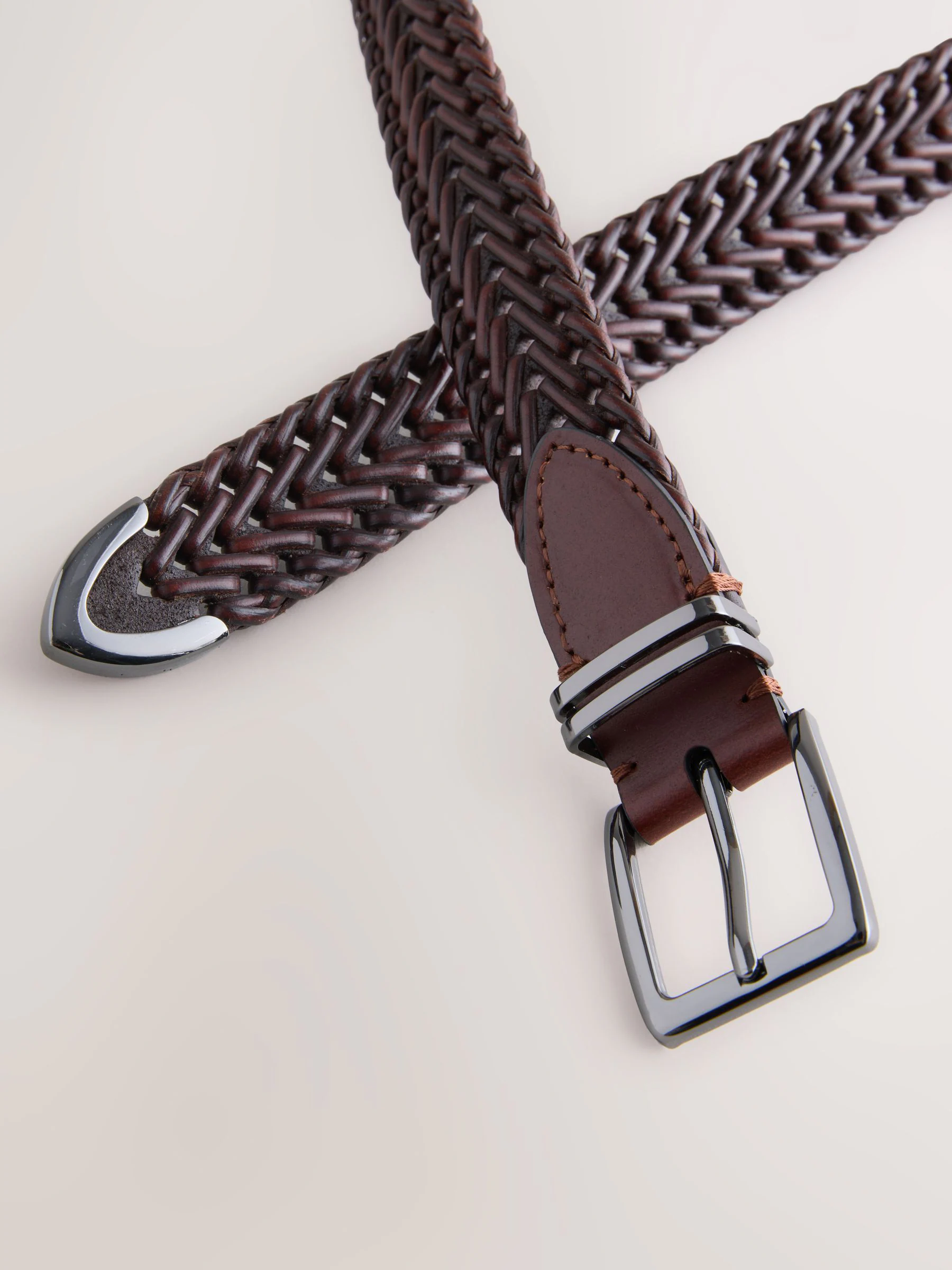 Chocoladebruin - Woven Leather Belt With Metal Tip