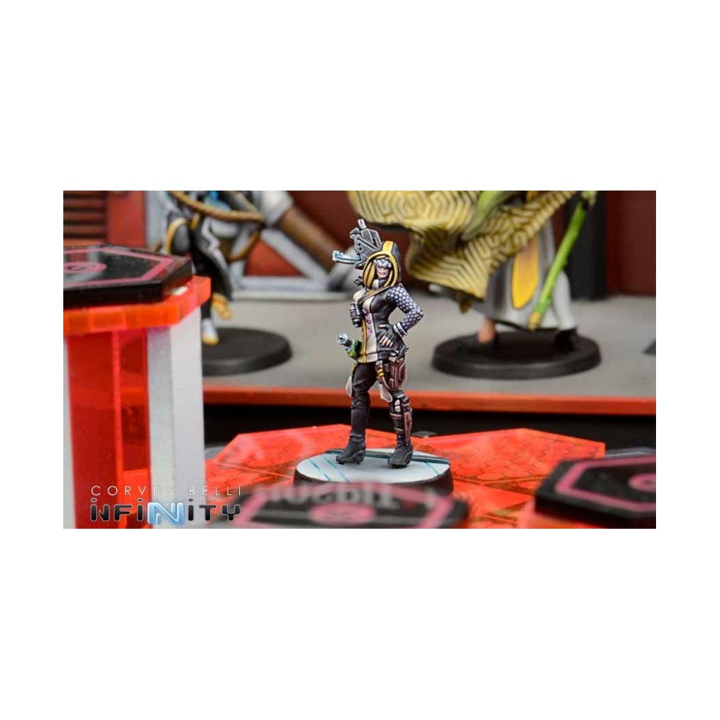 Infinity - Aleph - Dart, Optimate Huntress (Submachine gun, Grenades)