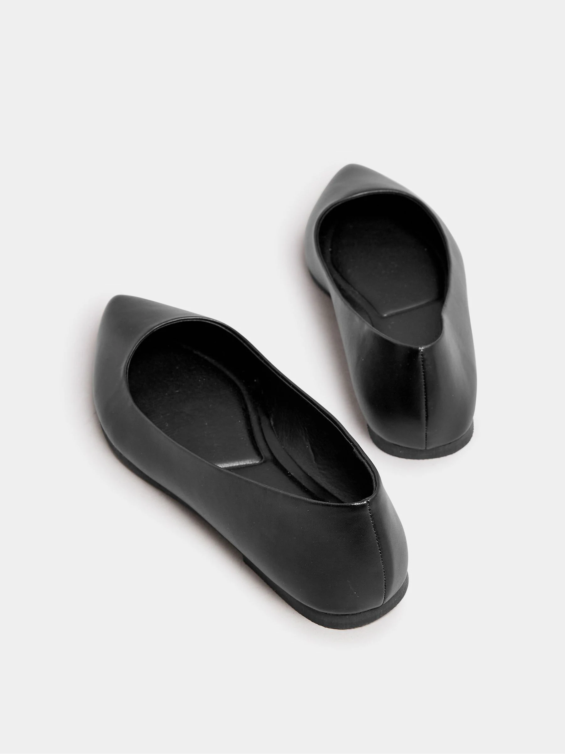 Zwart - Yours Curve Wide Fit Flat Point Pumps