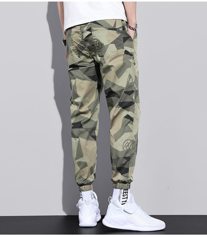 Macho - Cropped Harem Cargo Broek met Trekkoord Taille en Camouflageprint