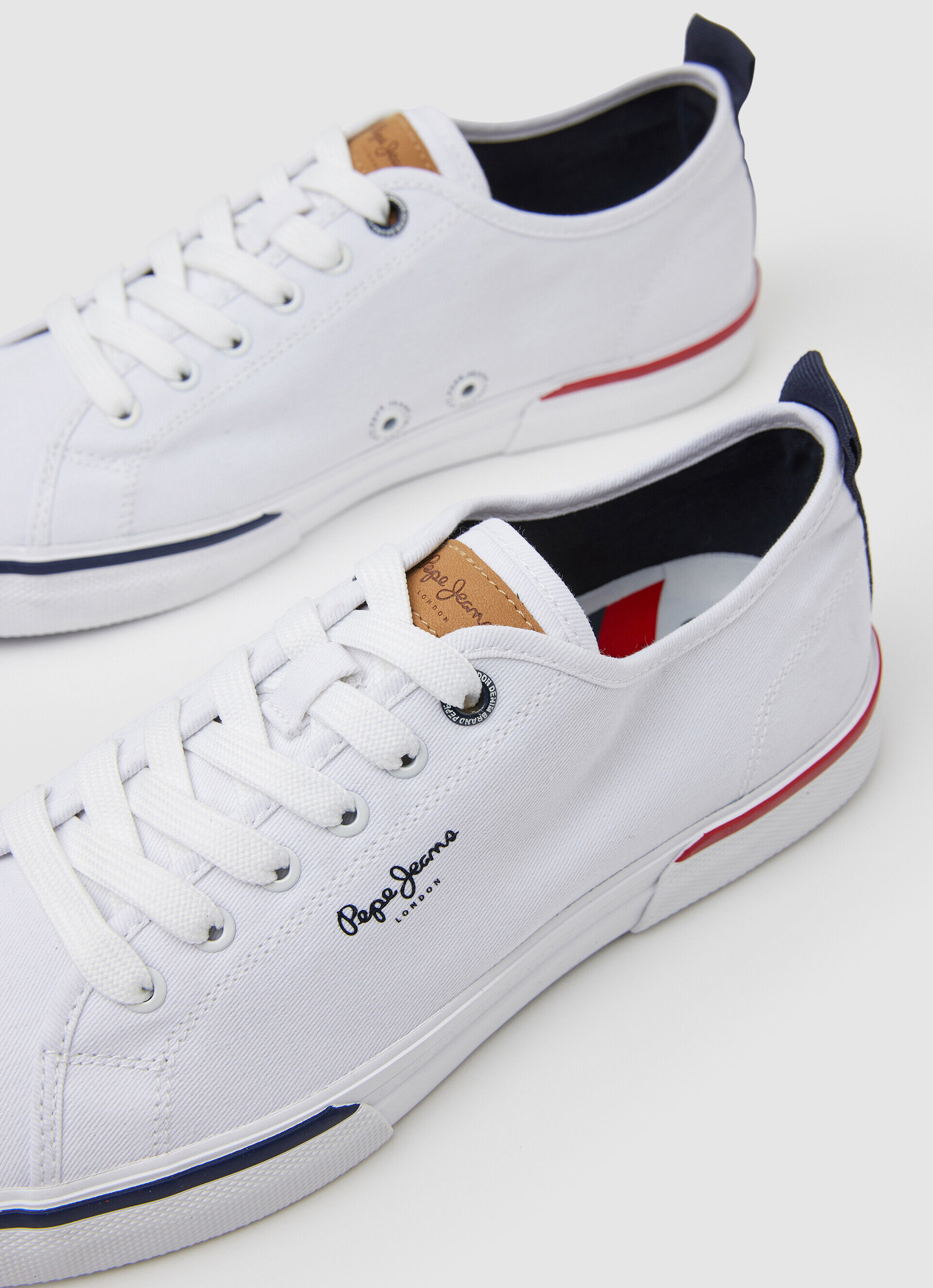 Sapatos básicos inteligentes Kenton - branco
