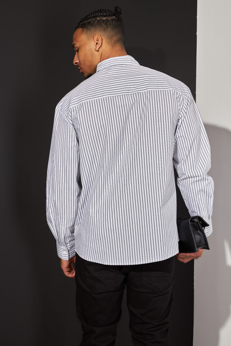 Chemise blanche à rayures noires