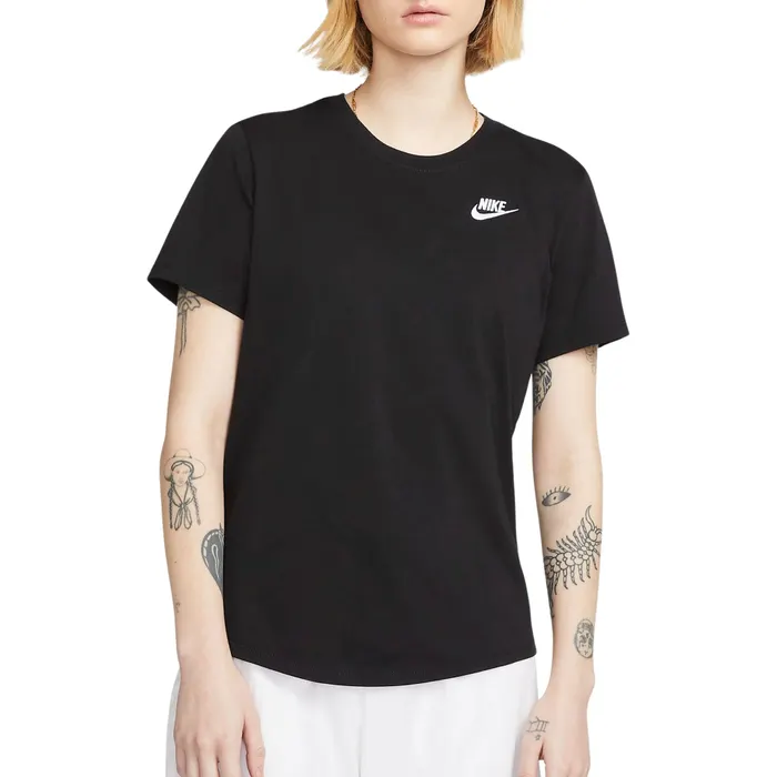 Nike Sportswear Club Essentials Shirt Dames