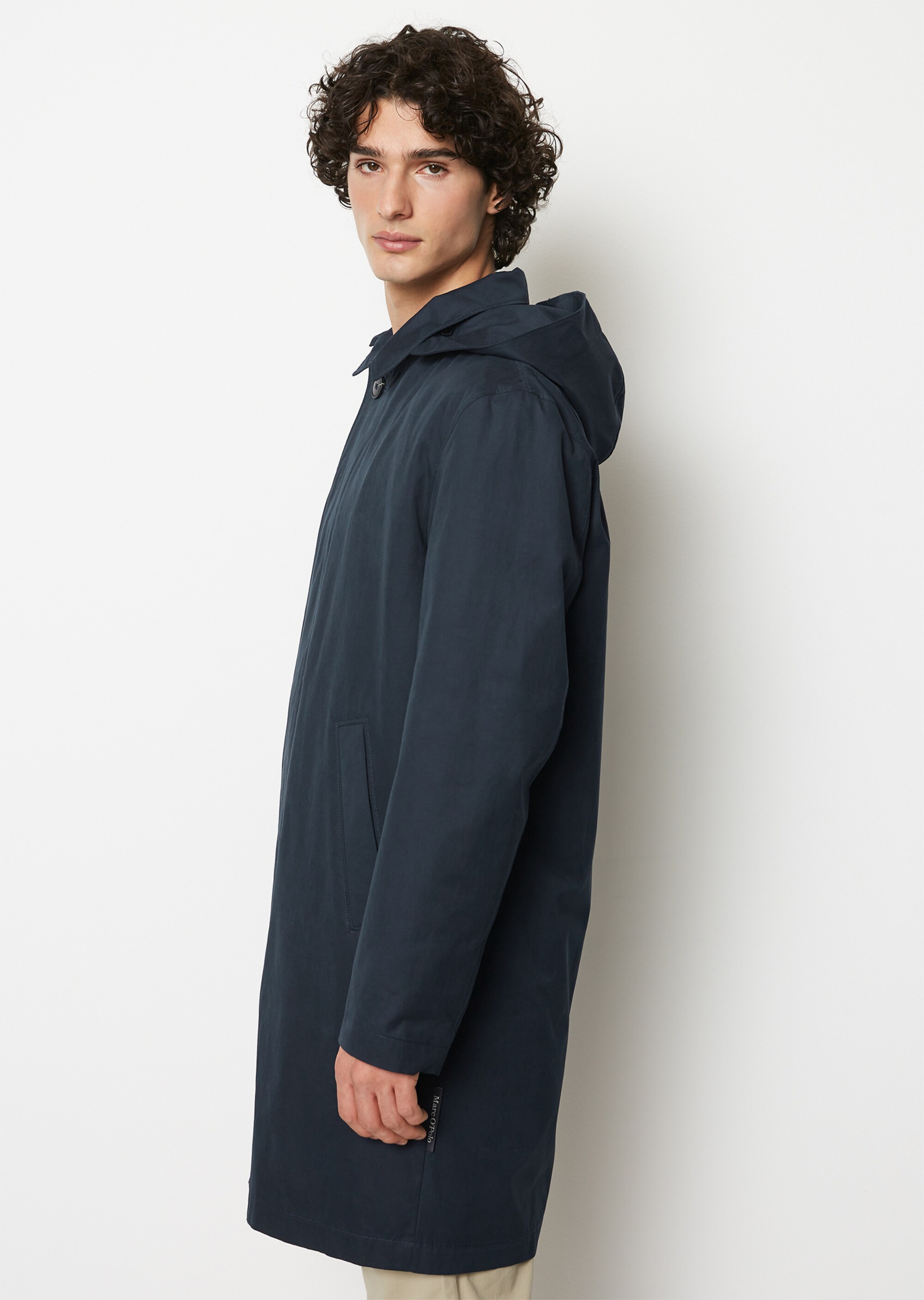 Kurzmantel regular aus recyceltem Material