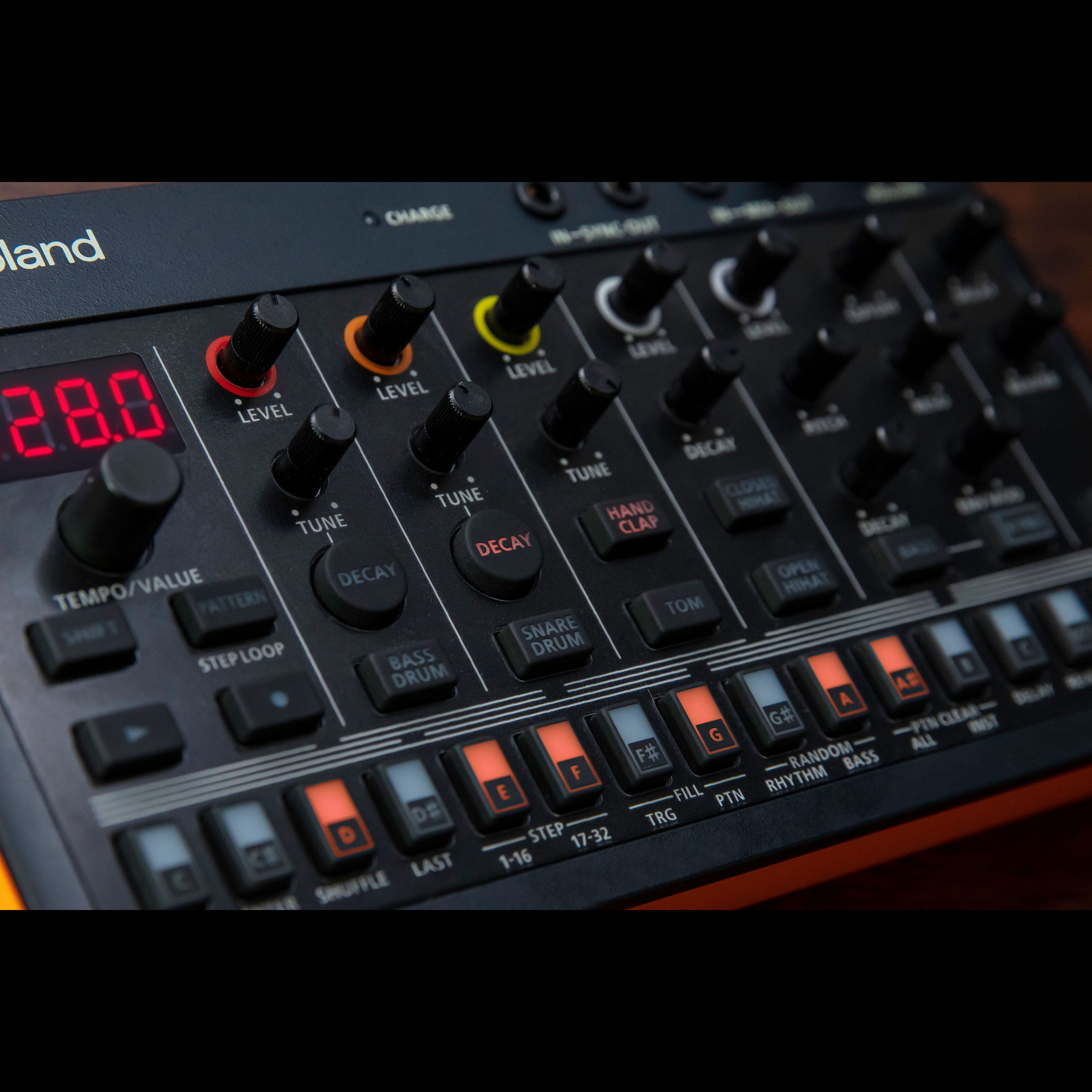 Roland AIRA Compact T-8 Beat Machine