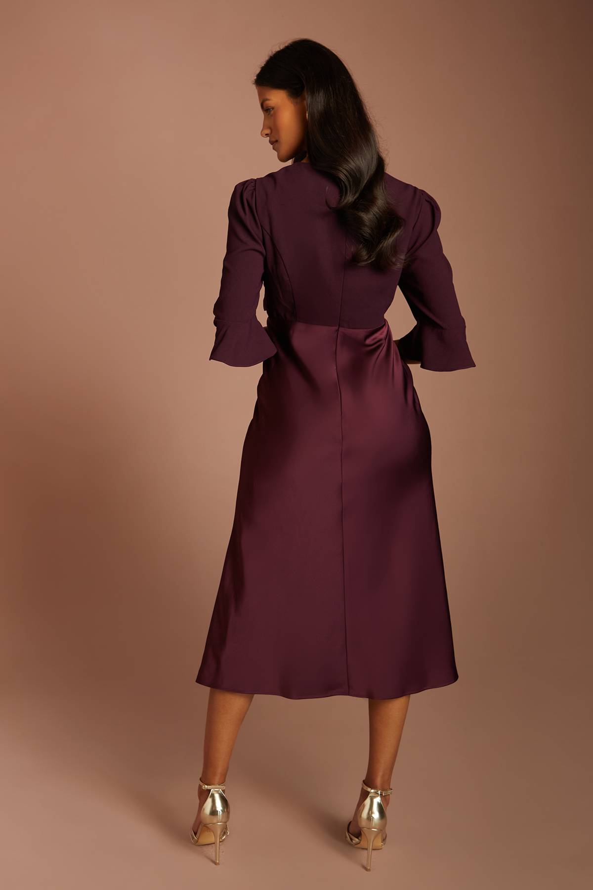Coast Robe Portefeuille Petite En Crêpe Dos Satin À Manches À Volants