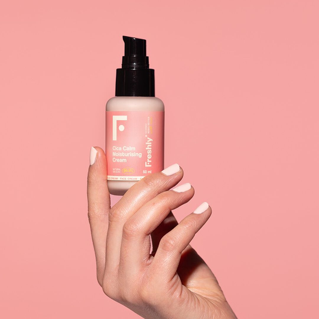 FRESHLY  Creme Hidratante para Peles Sensíveis com Centella Asiática - 50ml