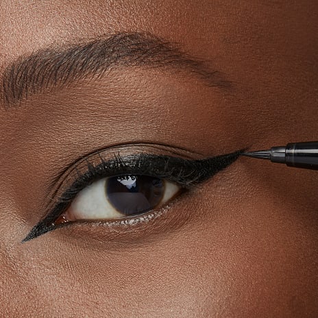 Flydende eyeliner 881 Matte Black