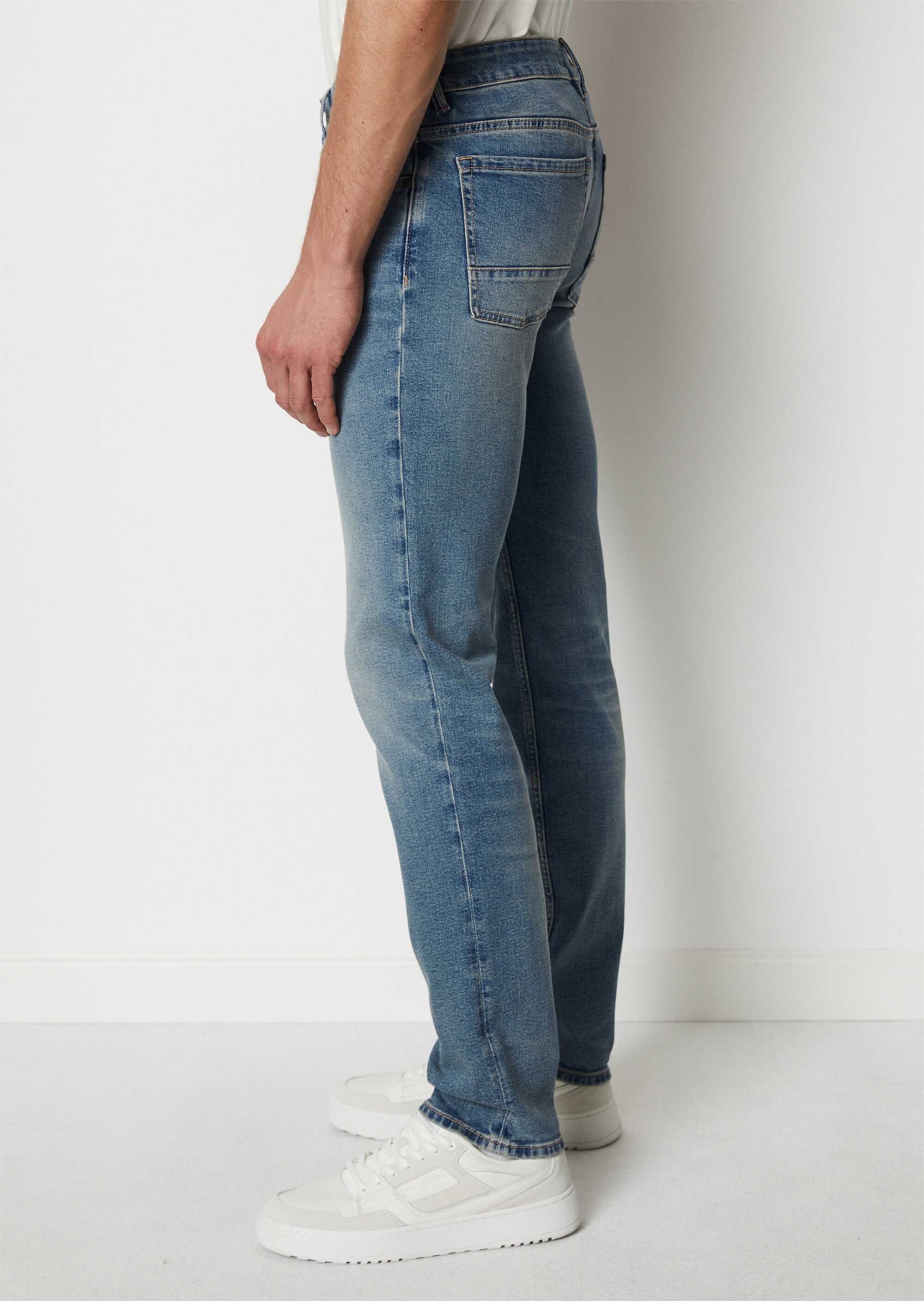 Jeans Modell SJÖBO shaped aus Bio-Baumwolle-Mix