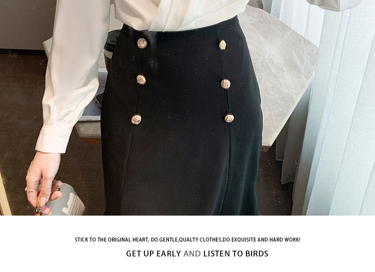 Daybreak - Lange mouwen V-hals effen satijnen blouse met gerimpelde zoom