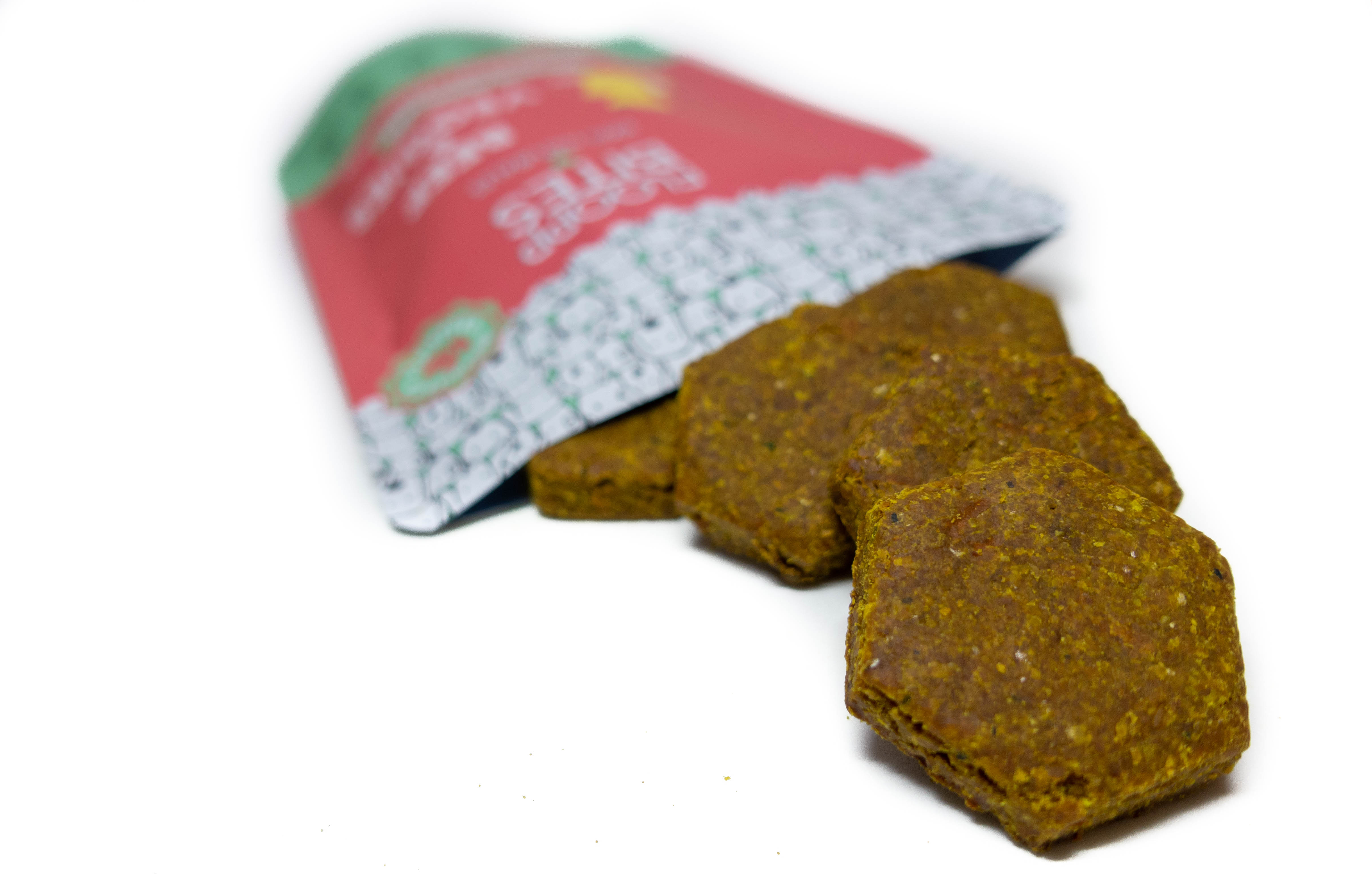 Biscoitos FooppBites 100% Naturais de Carne e Vegetais, Sabor Fígado e Cenoura
