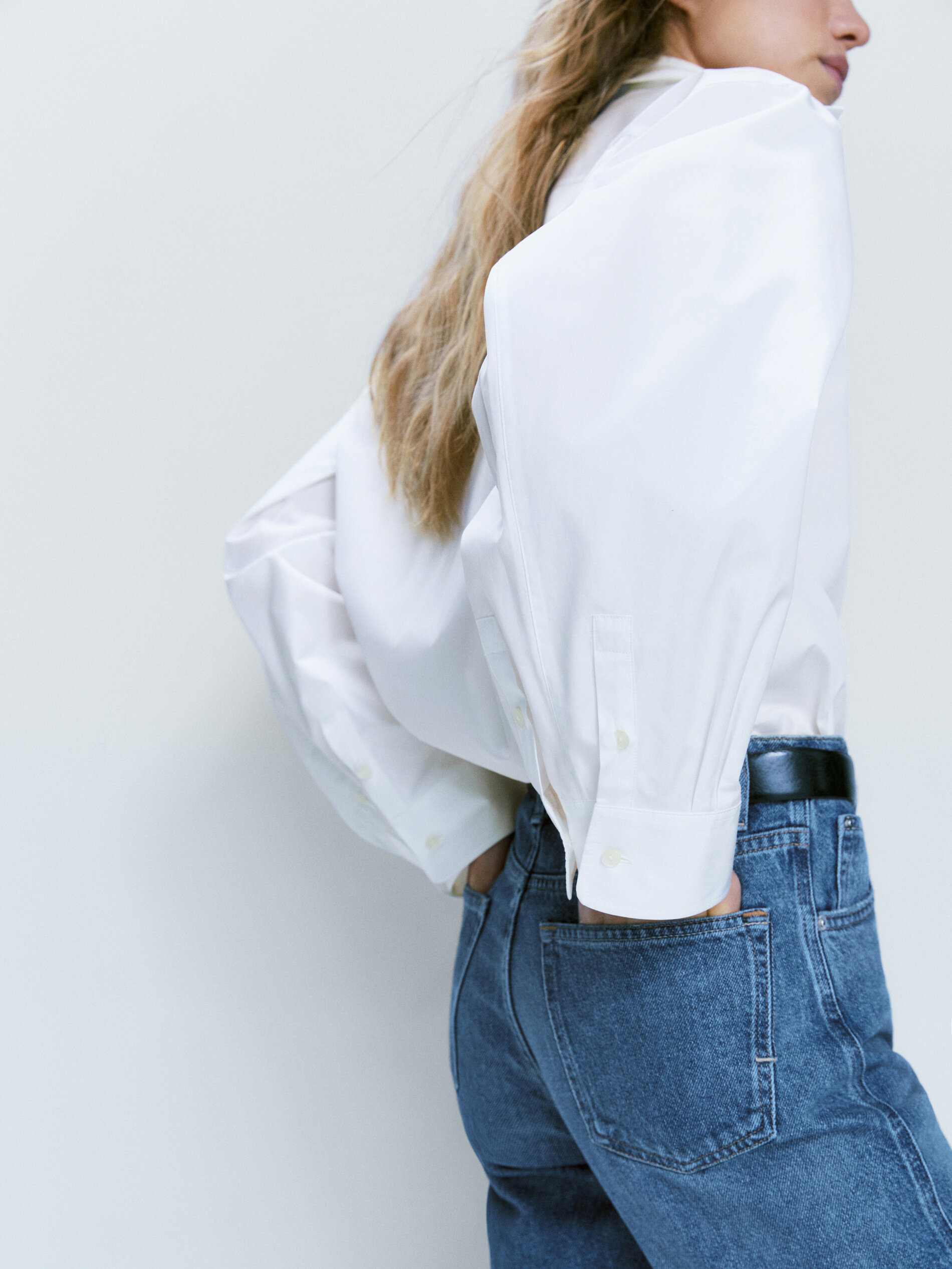 Camisa de popeline com detalhe no punho - BRANCA