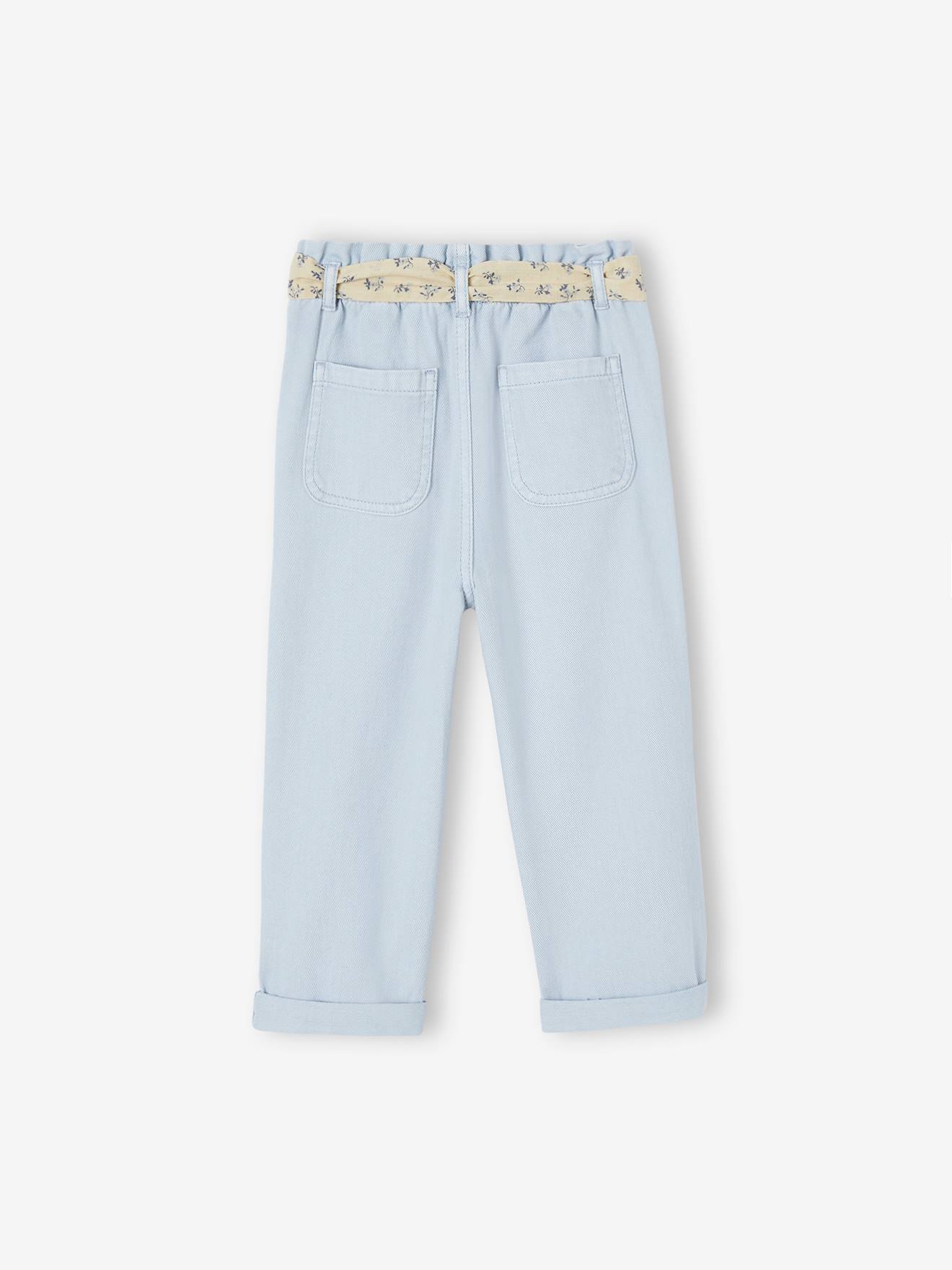 Calça cropped azul-clara estilo 