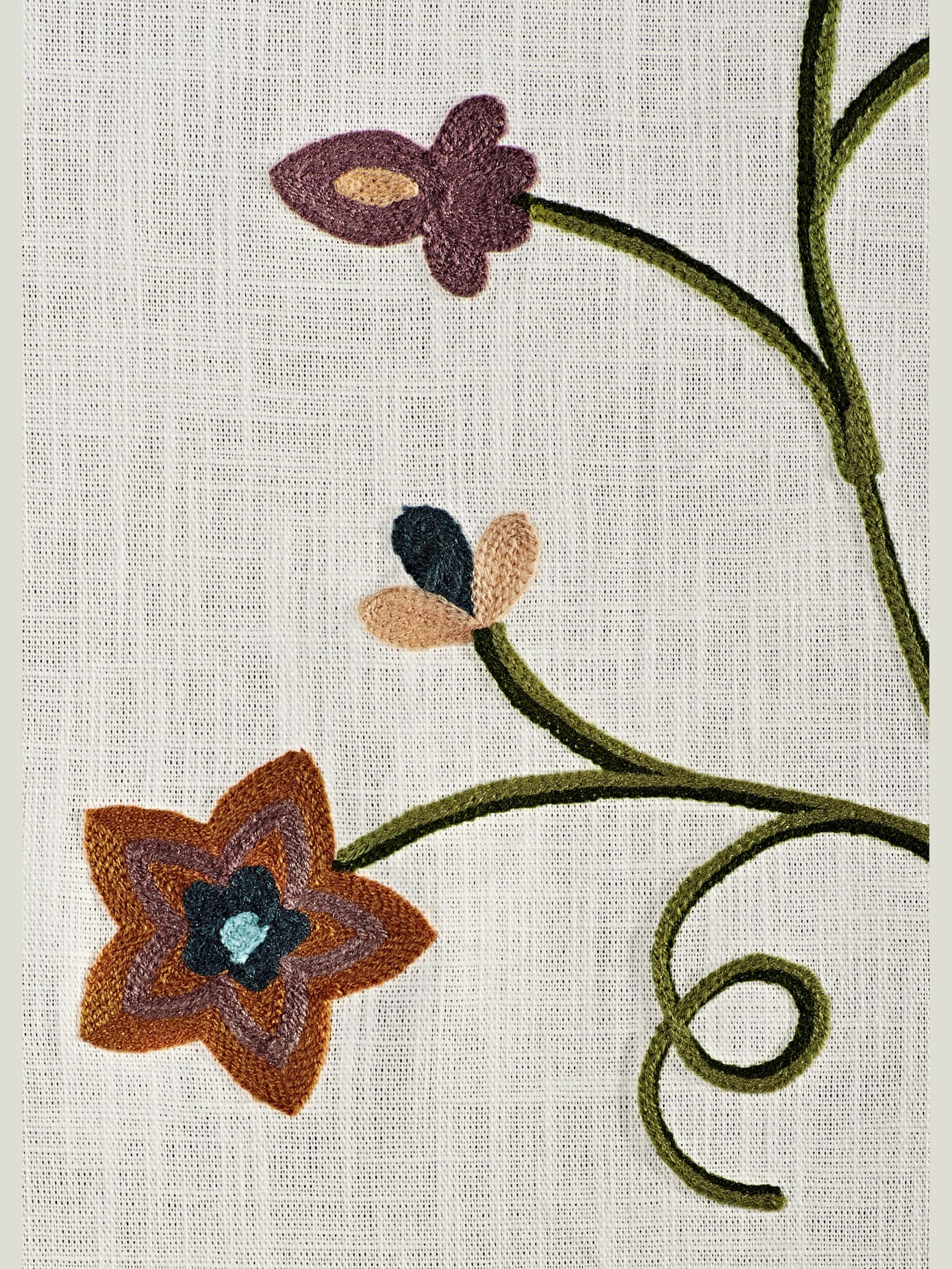 Rideau superbe broderie crewel