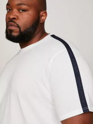 Camiseta Plus TH Established Logo Tape Lounge