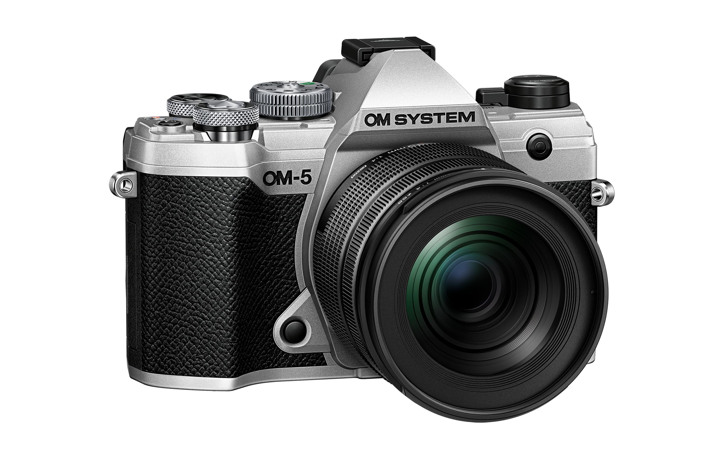 Fotokamera OM-5 M.Zuiko Digital ED 12-45 mm F/4 PRO Silber<br>Spiegellose OM SYSTEM Kamera, Adventure-Kamera