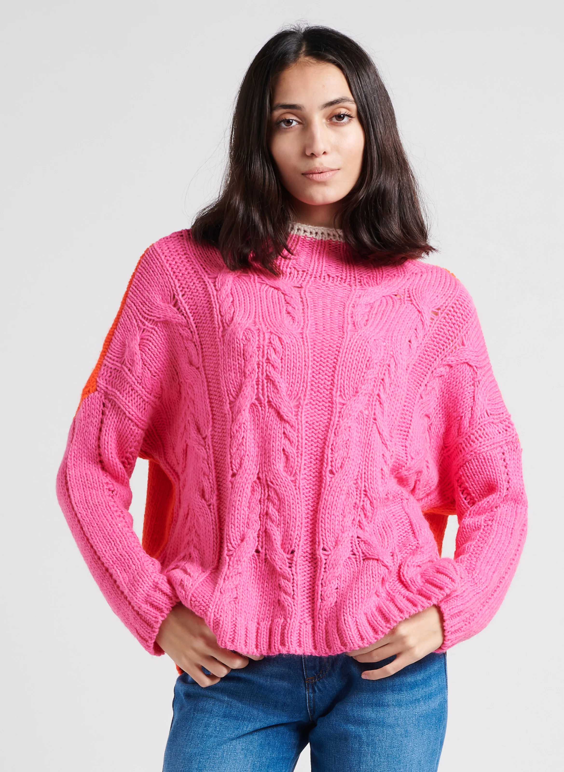 OLE - Pull ample col montant contrasté| Rose
