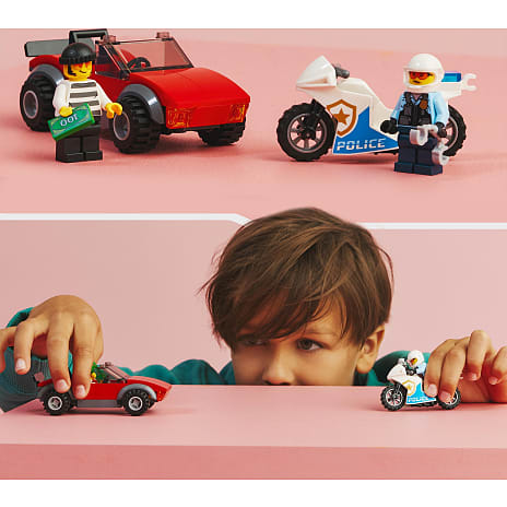 LEGO City 60392 Politimotorcykel på biljagt
