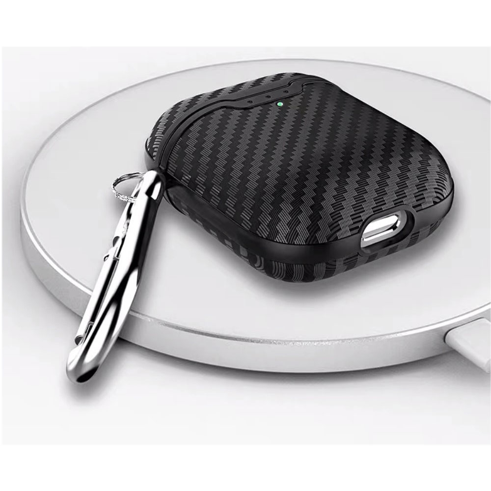 AirPods (1. & 2. Generation) Gummi Schutzhülle Abdeckung mit Karabinerhaken Carbon Look - Dunkelblau