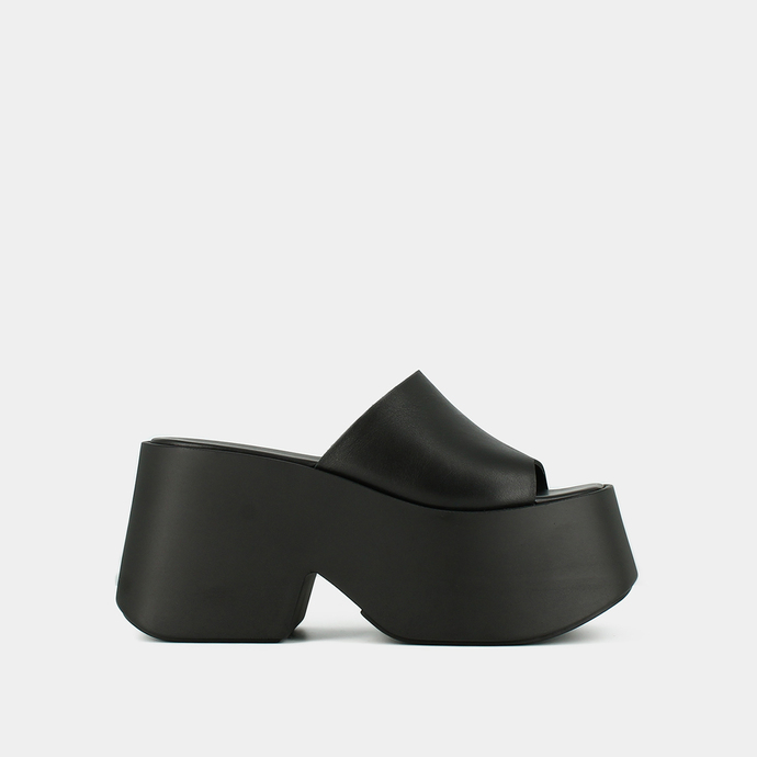 Mules à plateformes et bouts carrés  en cuir noir