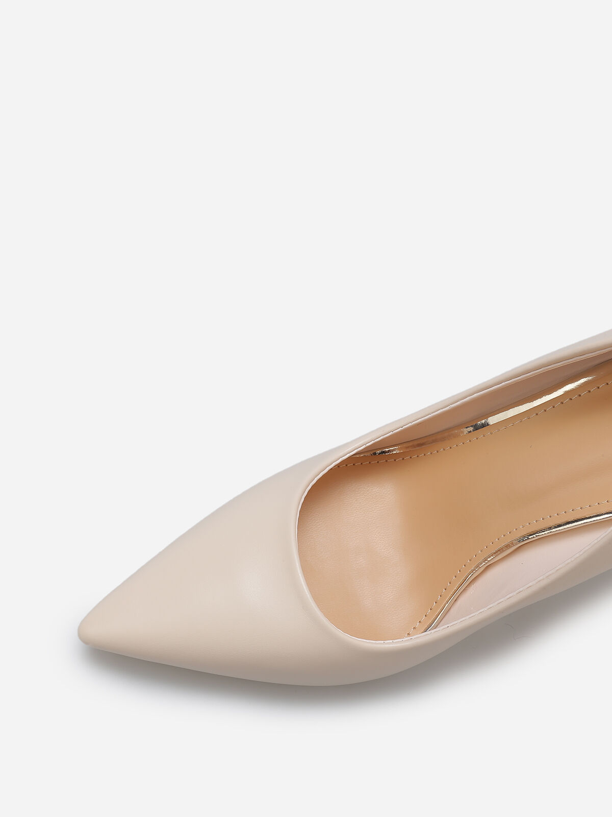 Stilettos pointus à talon verni- Beige