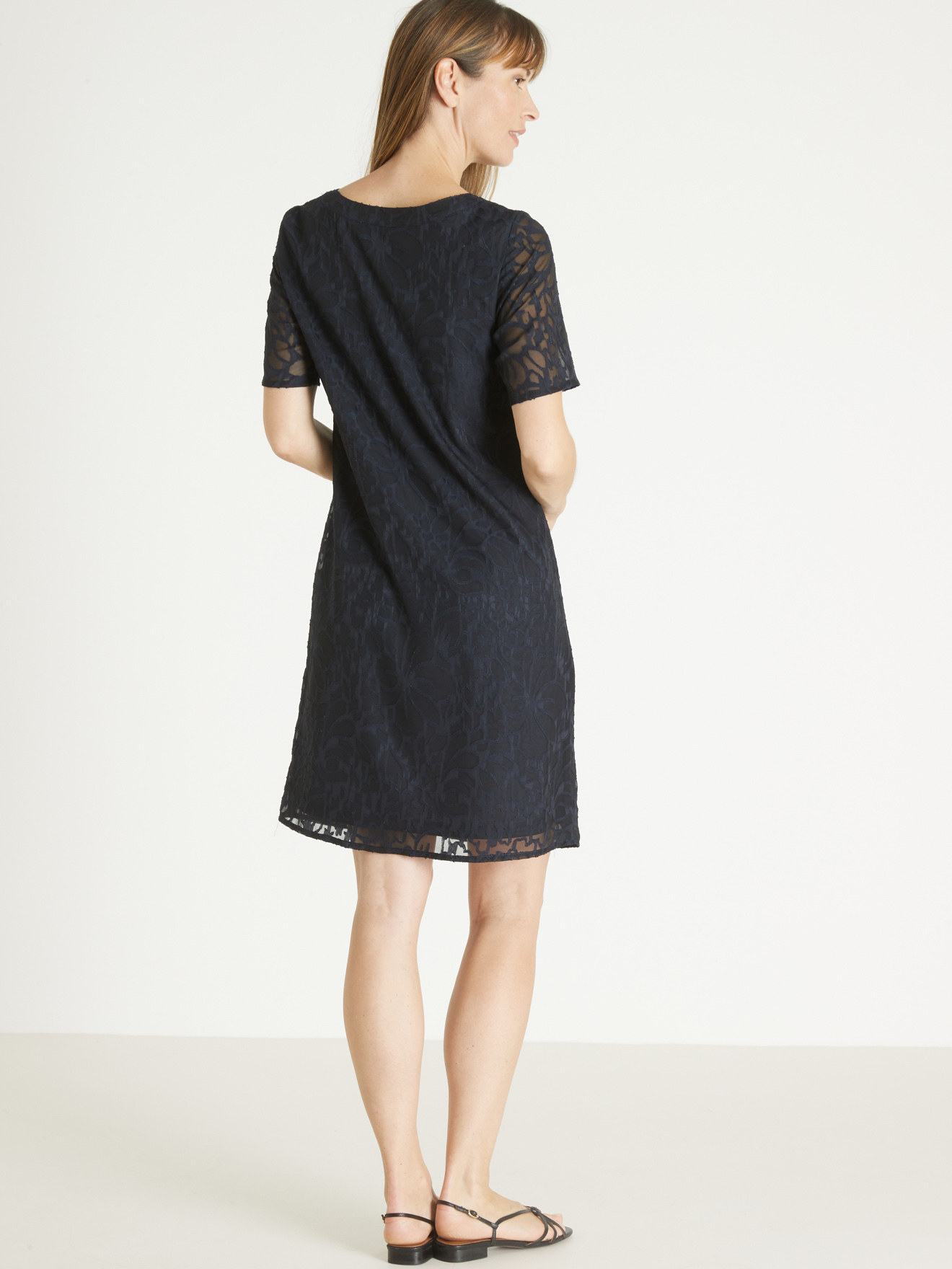 Robe housse cérémonie effet dentelle