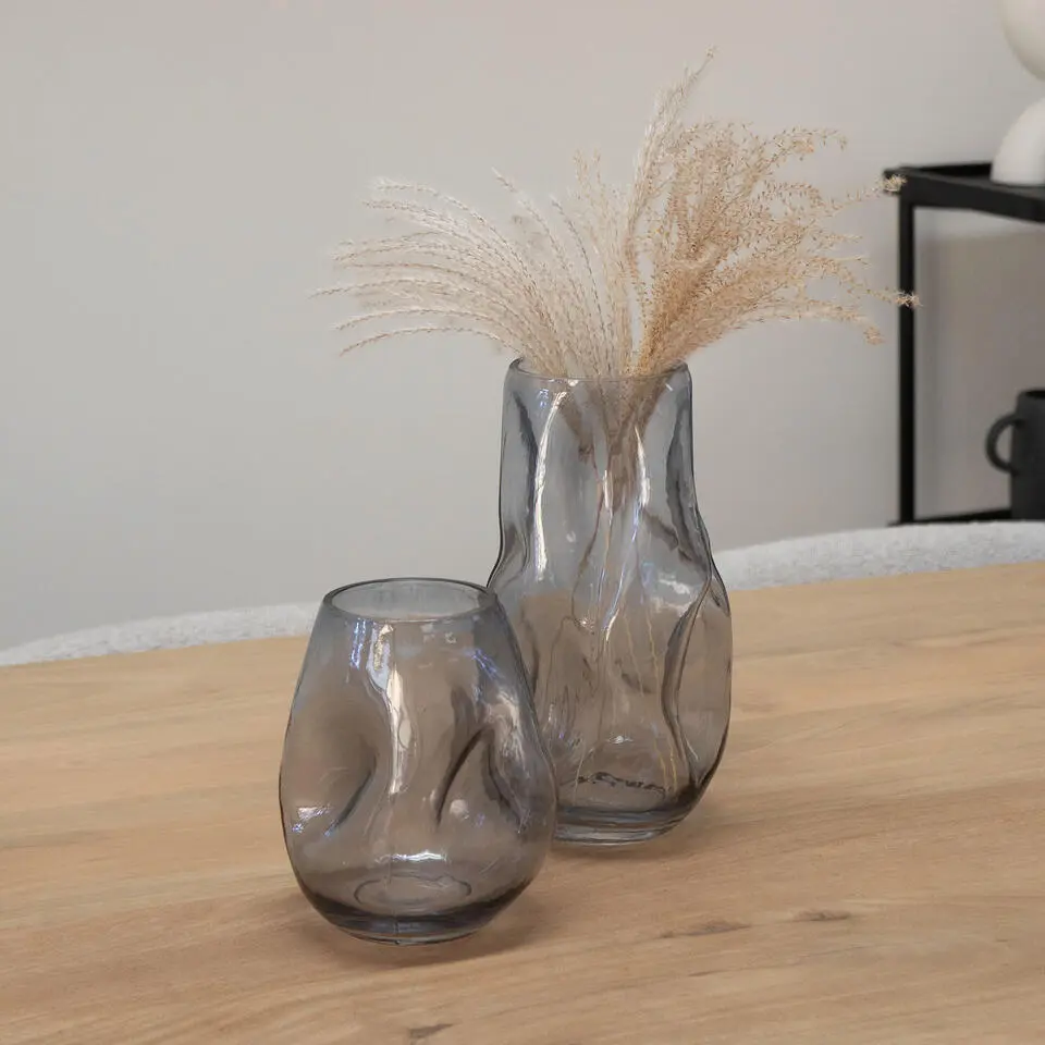 QUVIO Vaas ingedeukt – Maat S – Glas – Grijs