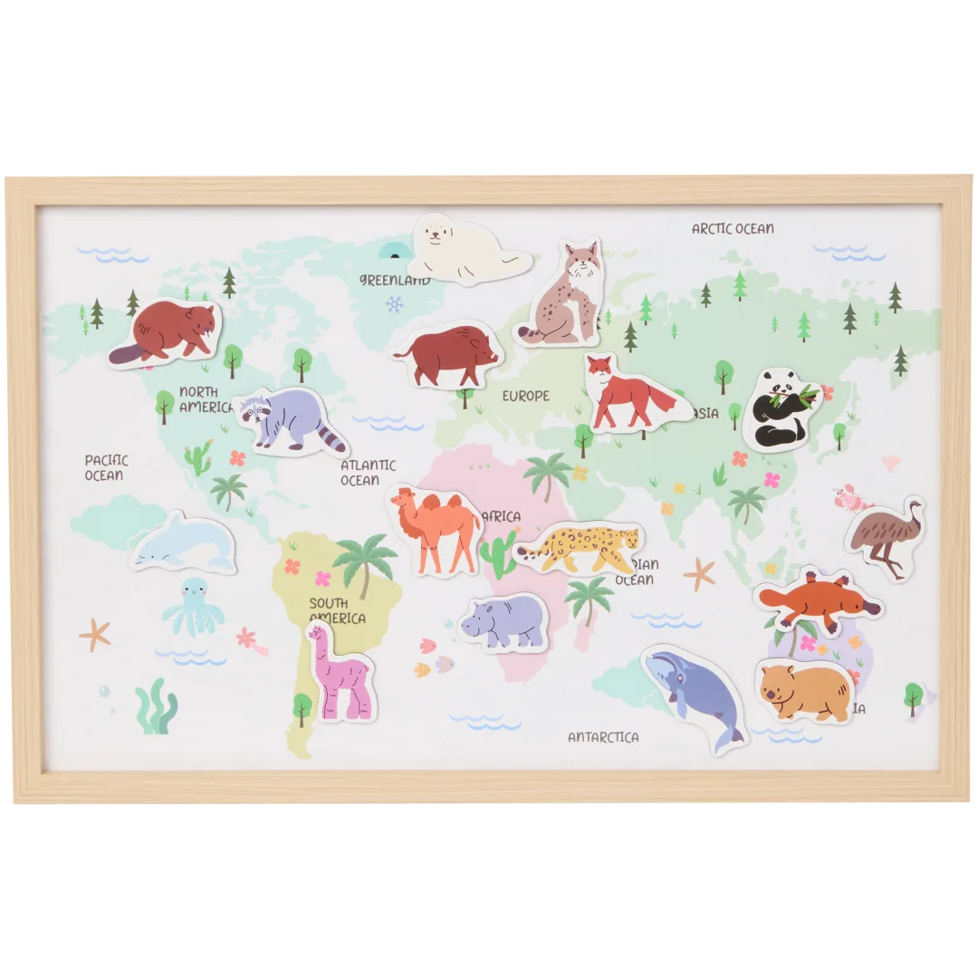 Carte du monde magnétique avec animaux
