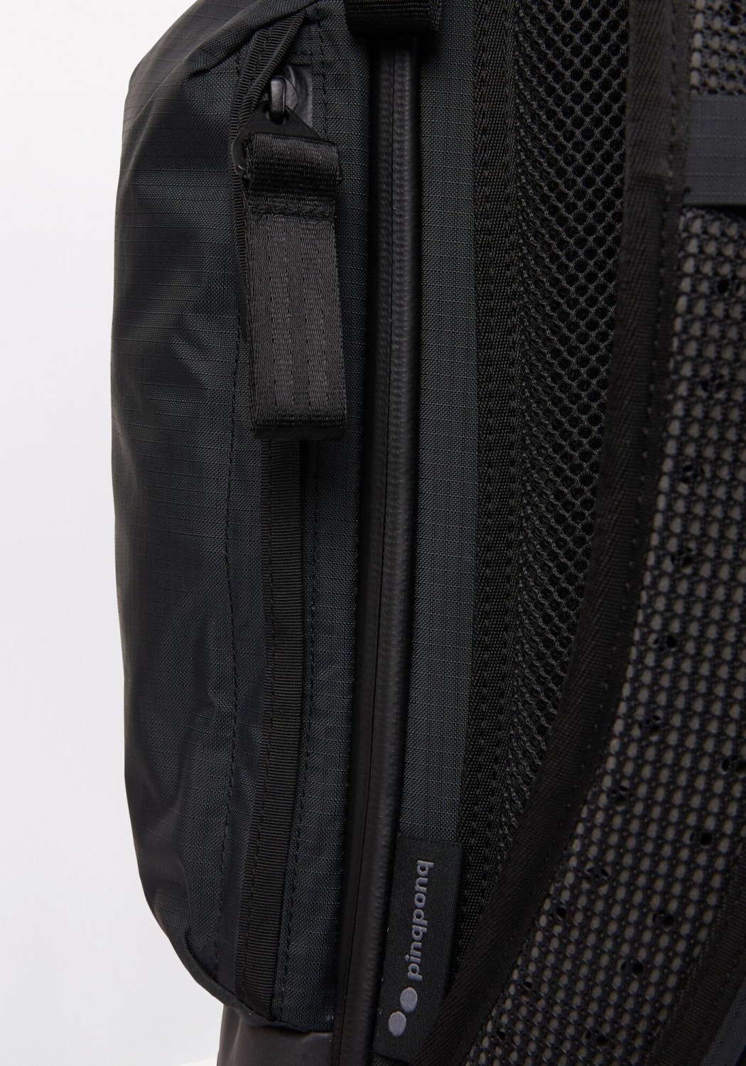 Pinqponq Fahrrad-Rucksack Komut Medium Backpack Pure Black