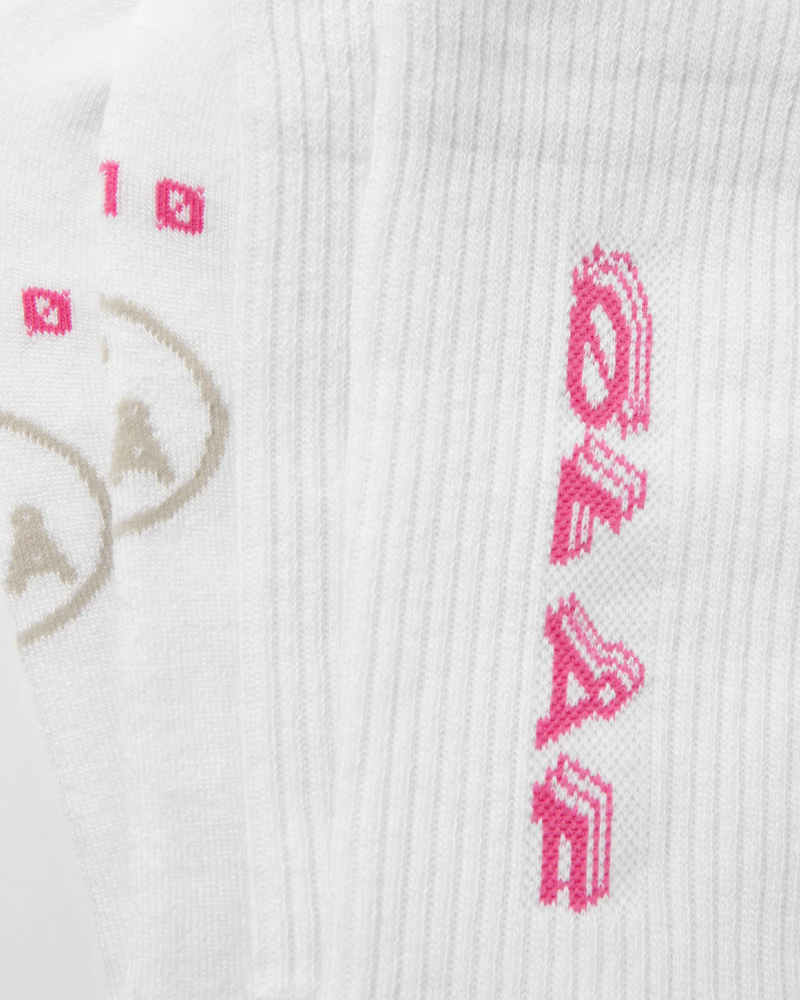 MEIAS COM TRÊS LOGOTIPOS DA ØLÅF