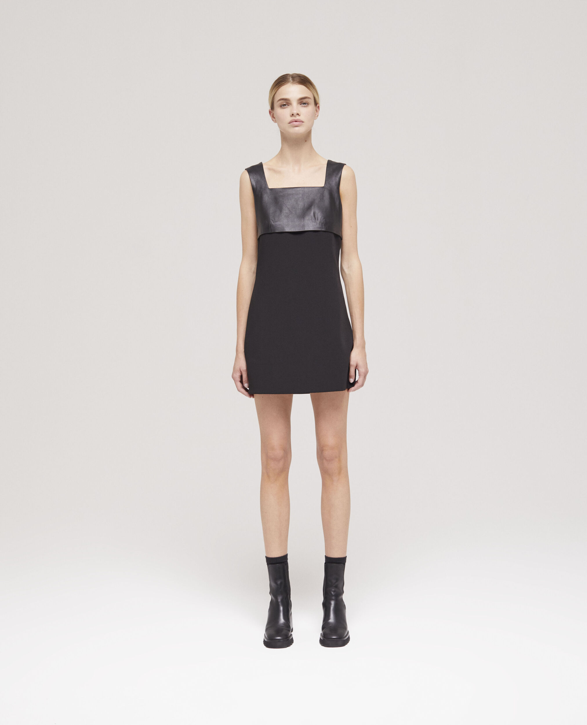 Robe courte noire
