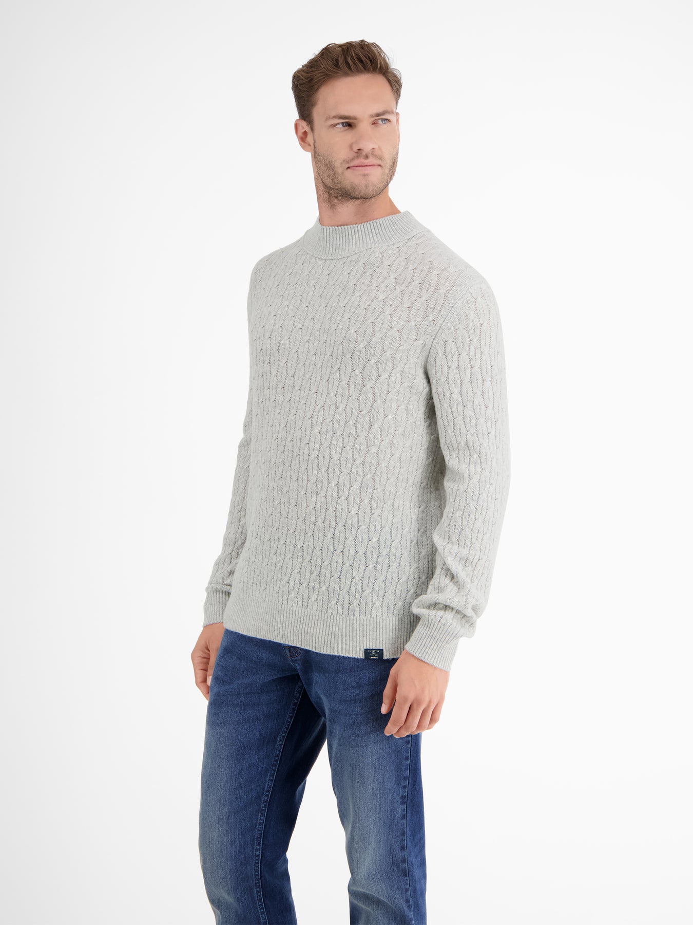 Cable-Strickpullover mit Turtleneck