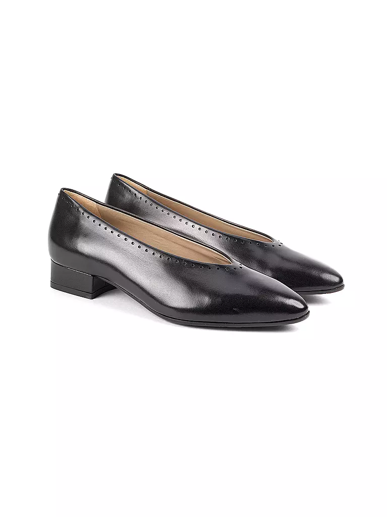 DIRNDL & BUA Trachten Pumps schwarz