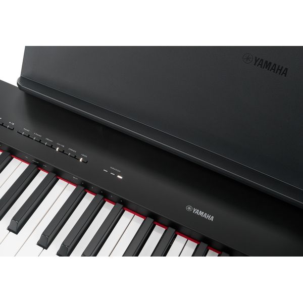 Yamaha P-225 B Bag Bundle