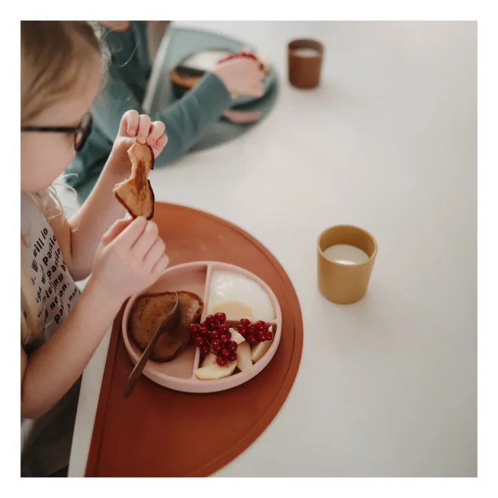 Mushie Assiette en silicone | Blush