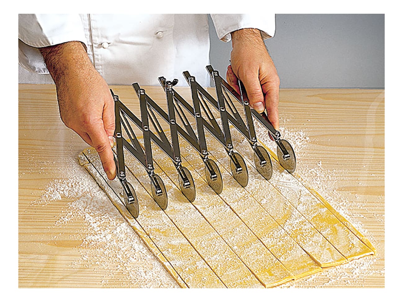 Rouleau multicoupe - 7 lames lisses - Martellato